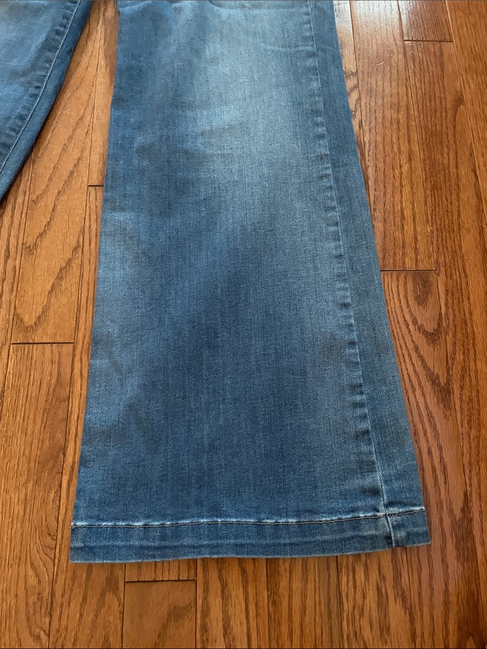 NYDJ Medium Wash Flare Leg Trousers Jeans Sz 12 - Picture 6 of 11